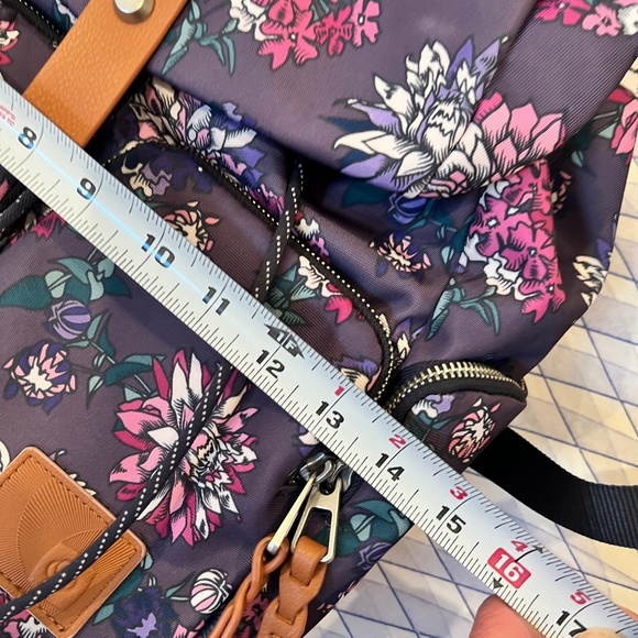 Beautiful Samsonite Floral Backpack - Picture 6 of 11